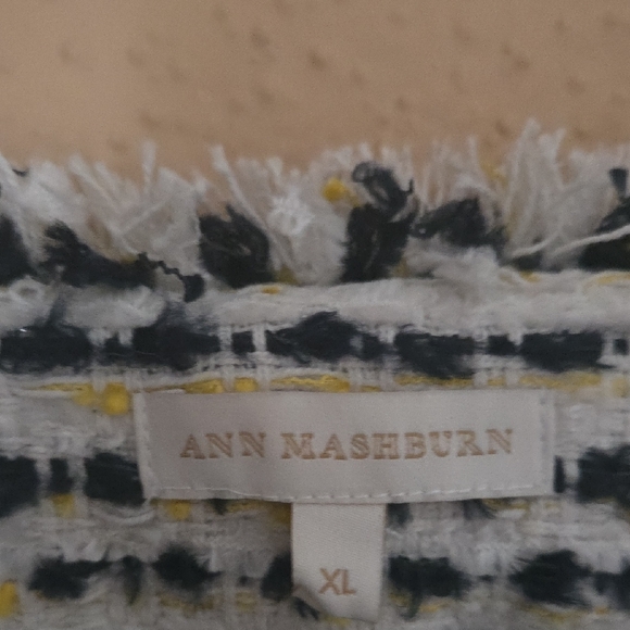 ANN MASHBURN Monochrome Striped Blazer - Picture 2 of 7